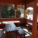Rodina فندق مبيت وإفطار 3*