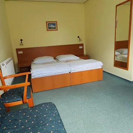 Rodina Nocľah s raňajkami 3*